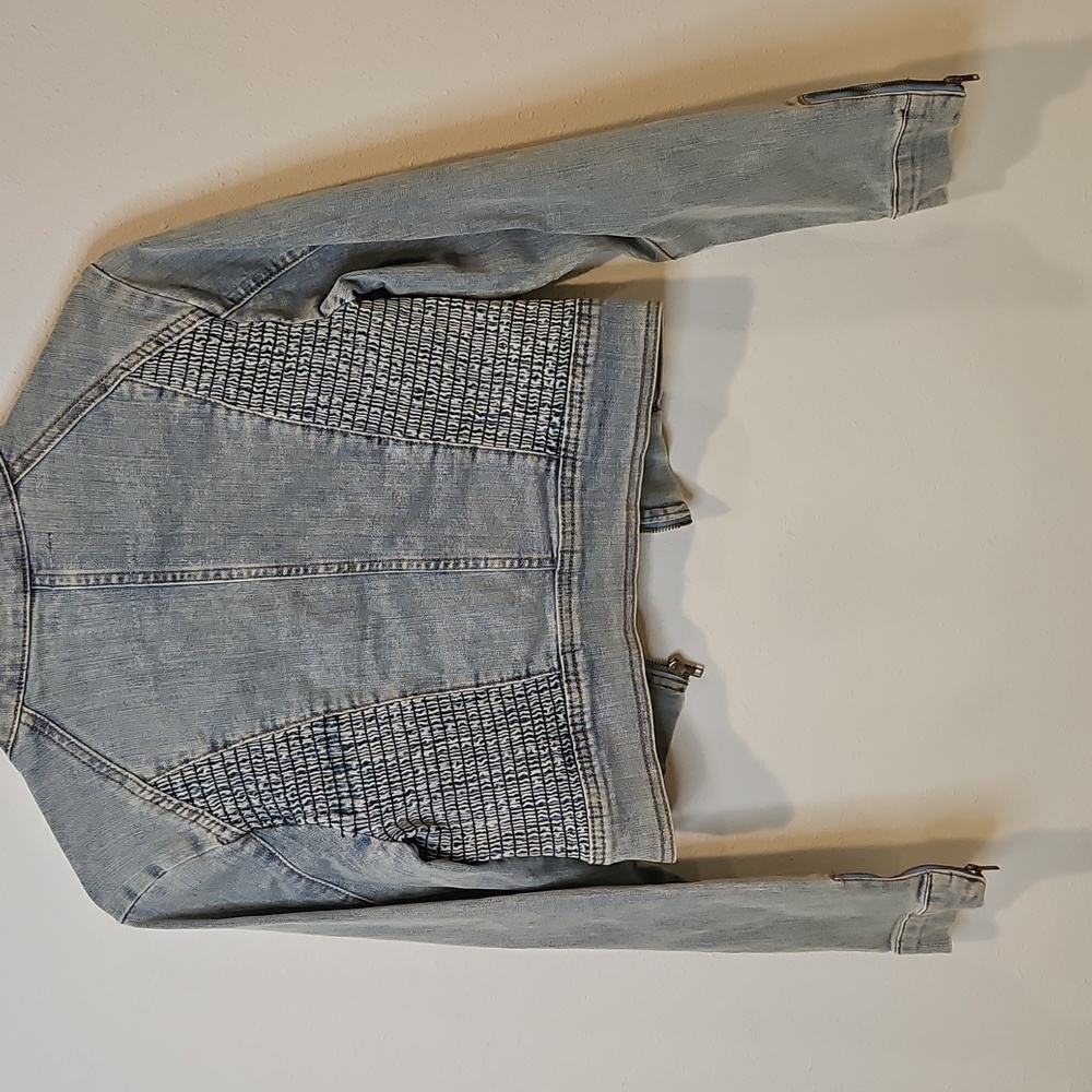 BBJ Los Angeles Sz. S NWT Blue Stonewash Cropped Denim Jacket - Picture 6 of 8